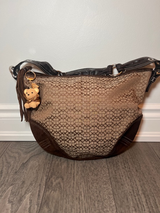 Coach Handbags - 🧸 Vintage Coach Brown Signature Jacquard Shoulder Bag with Teddy Charm
